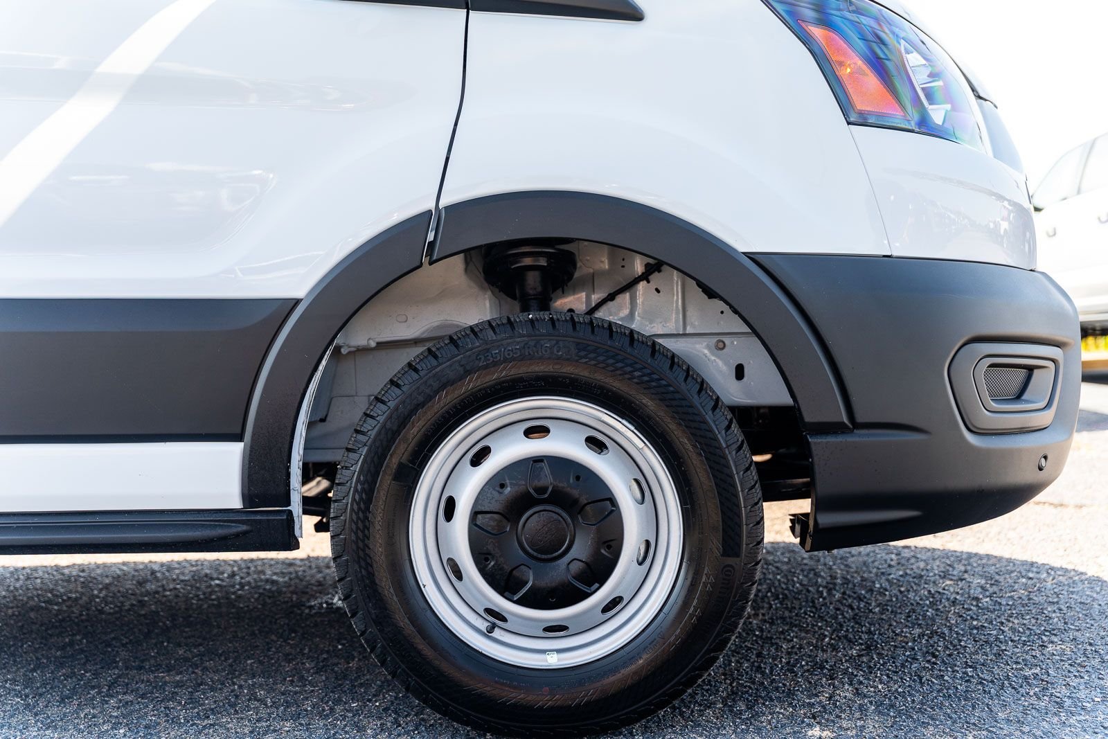New 2026 Oxford White Ford Cargo Van image 5