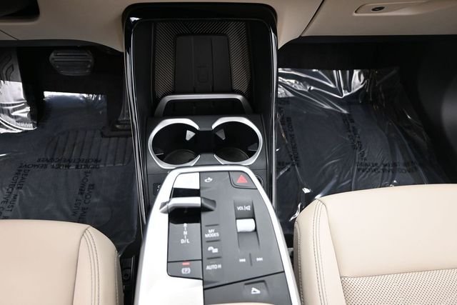 Used 2025 Black BMW xDrive28i image 16