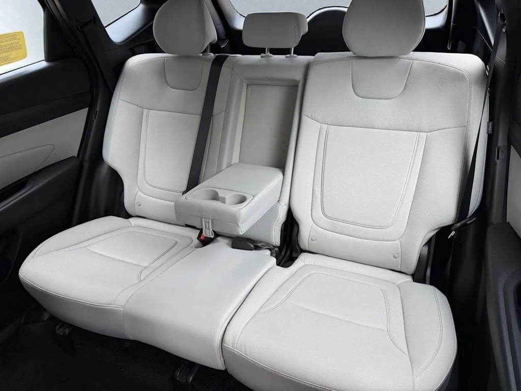 Used 2025 Gray Hyundai SE image 27