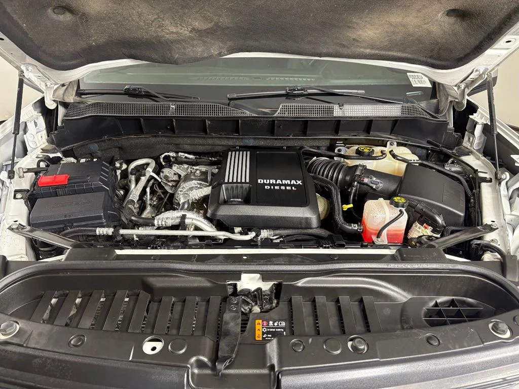 Used 2022 White Chevrolet LT image 47