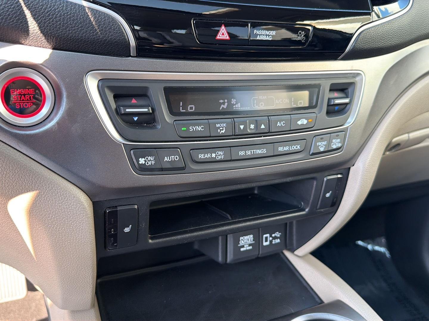 Used 2019 White Diamond Pearl Honda EX-L image 26