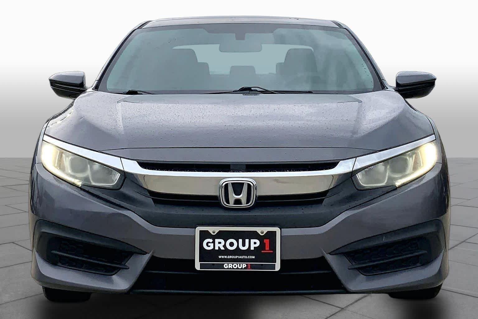 Used 2016  Honda LX image 4