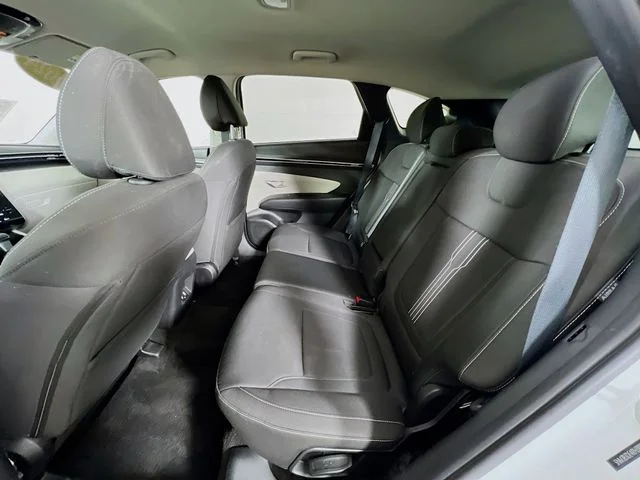 Used 2024 White Hyundai SEL image 23