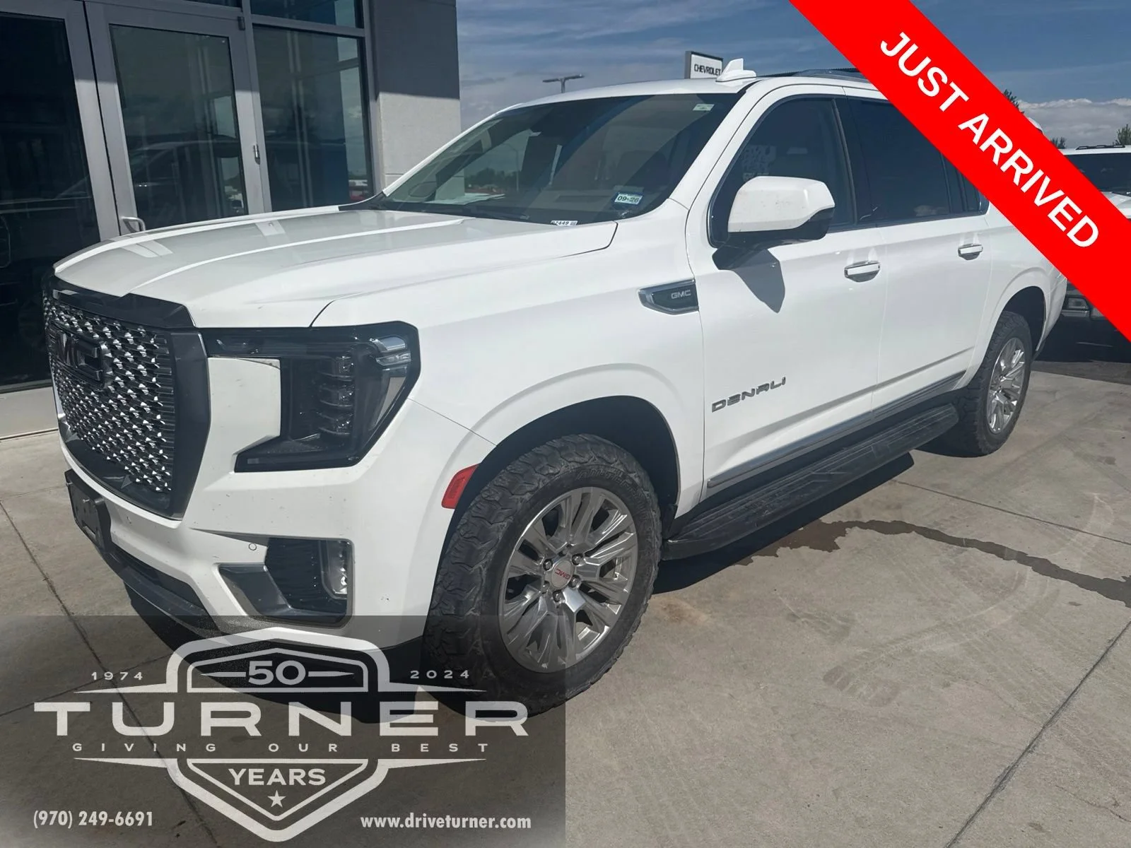 Used 2023 SUMMIT WHITE GMC Denali image 2