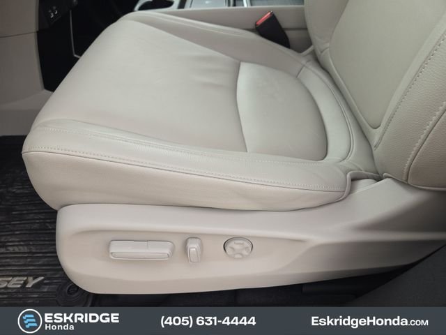 Certified Used 2026 Smoke Blue Pearl Honda EX-L image 24
