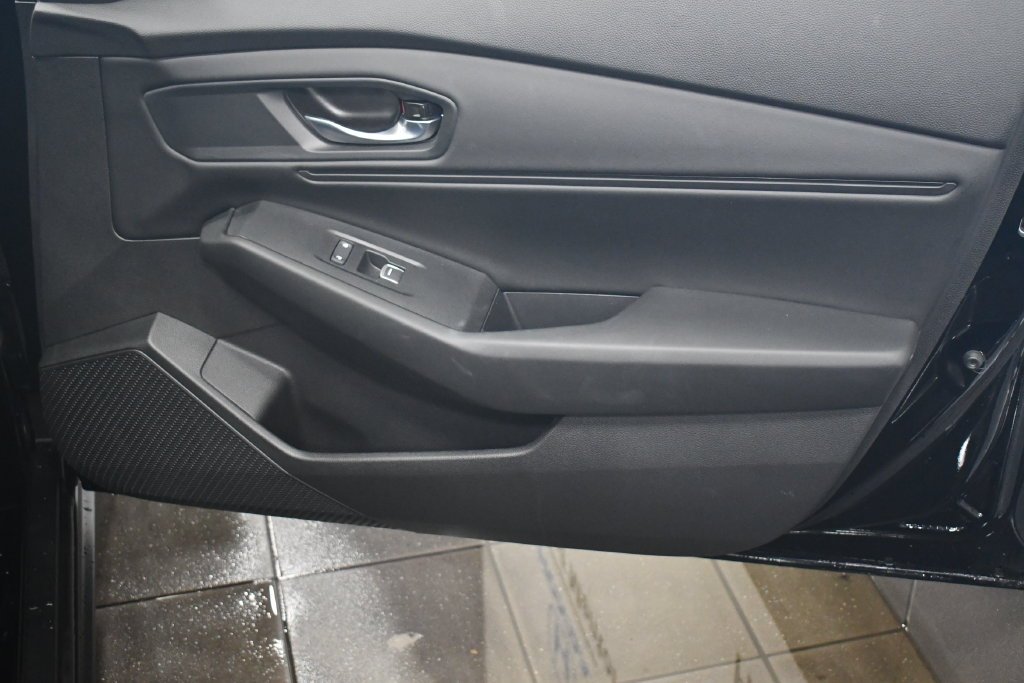 Certified Used 2024 Crystal Black Pearl Honda EX image 29