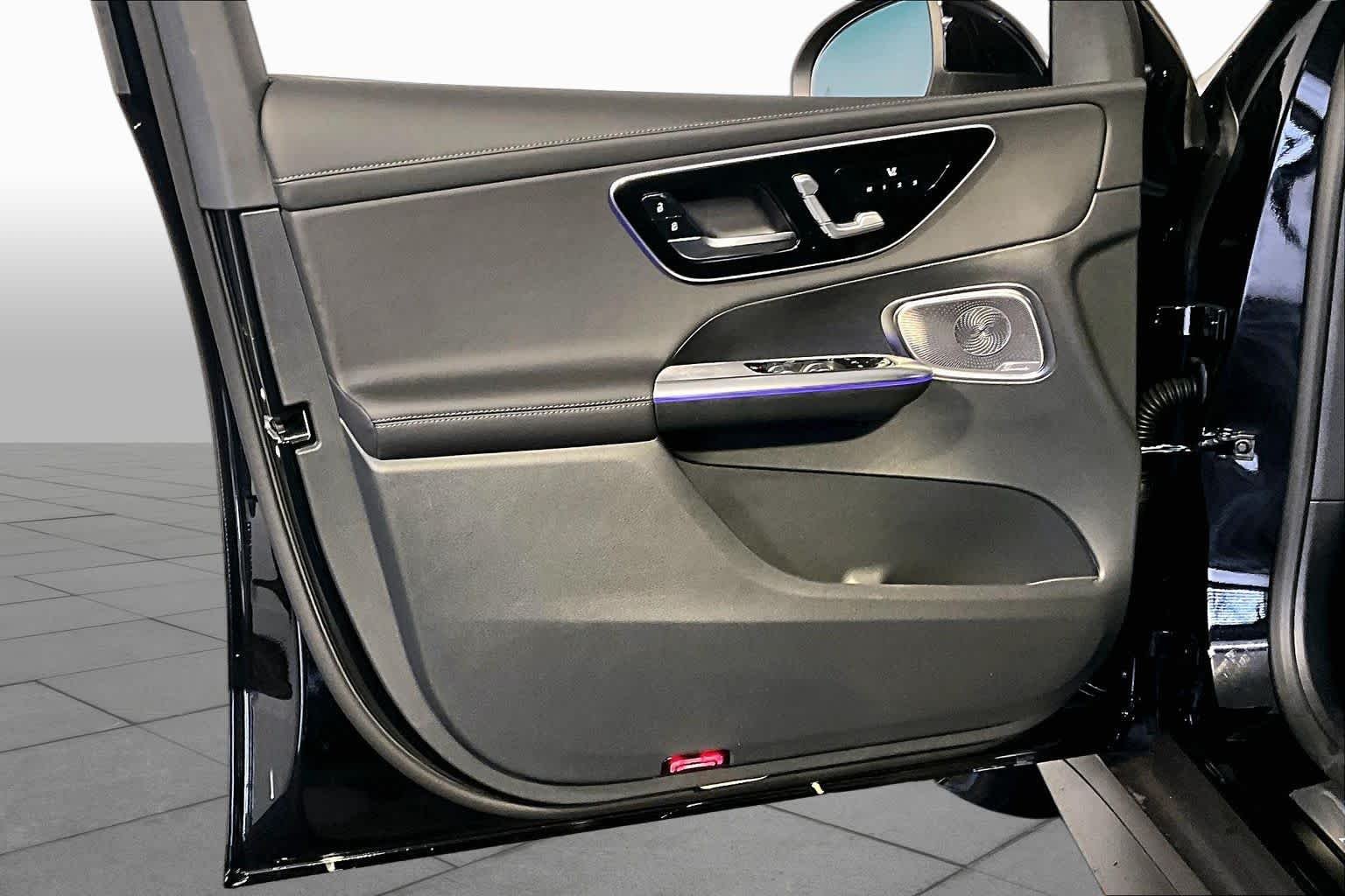 New 2026 Black Mercedes-Benz GLC 300 image 11