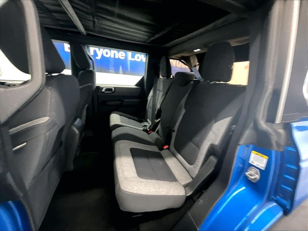 Used 2021 Blue Metallic Ford Base image 15