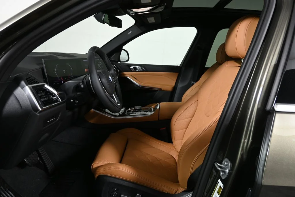 New 2026 Green BMW xDrive50e image 3