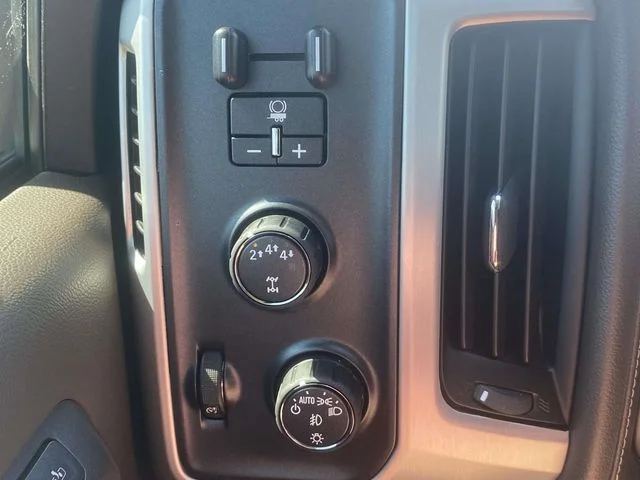 Used 2019 Red GMC SLT image 20