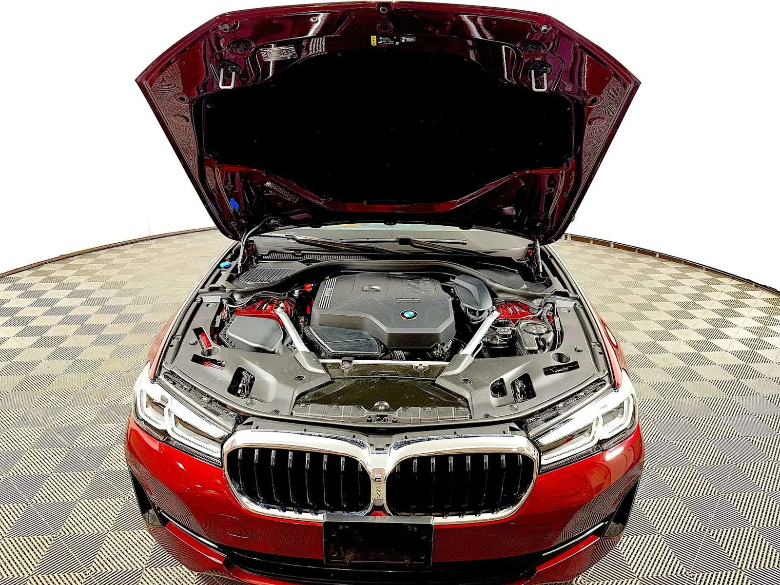 Used 2023 Aventurin Red Metallic BMW 530i xDrive image 31