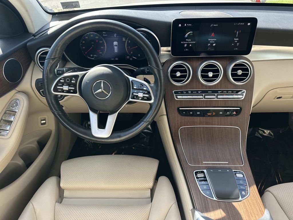 Certified Used 2022 Polar White Mercedes-Benz GLC 300 image 18