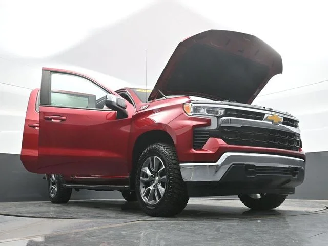 Used 2024 Red Chevrolet LT image 32