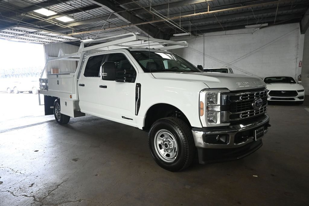 2026 Ford F-350 XL 4x4 Crew Cab 179-In SRW's photo