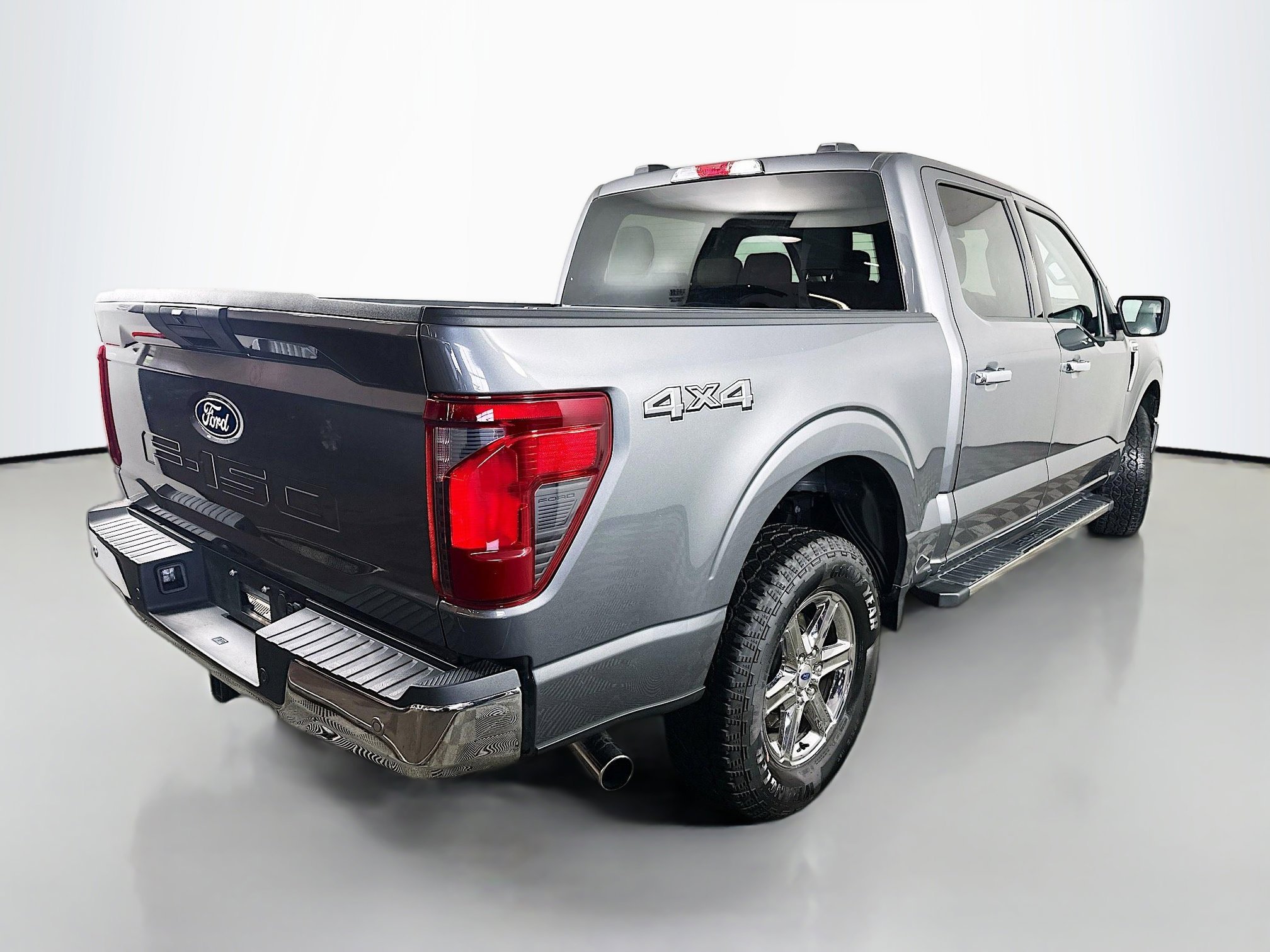 Used 2025 Gray Metallic Ford XLT image 7