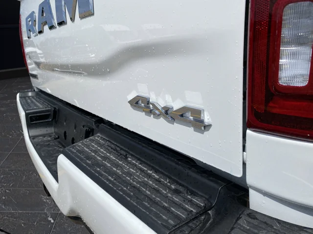New 2025 Bright White Clearcoat RAM Big Horn image 37