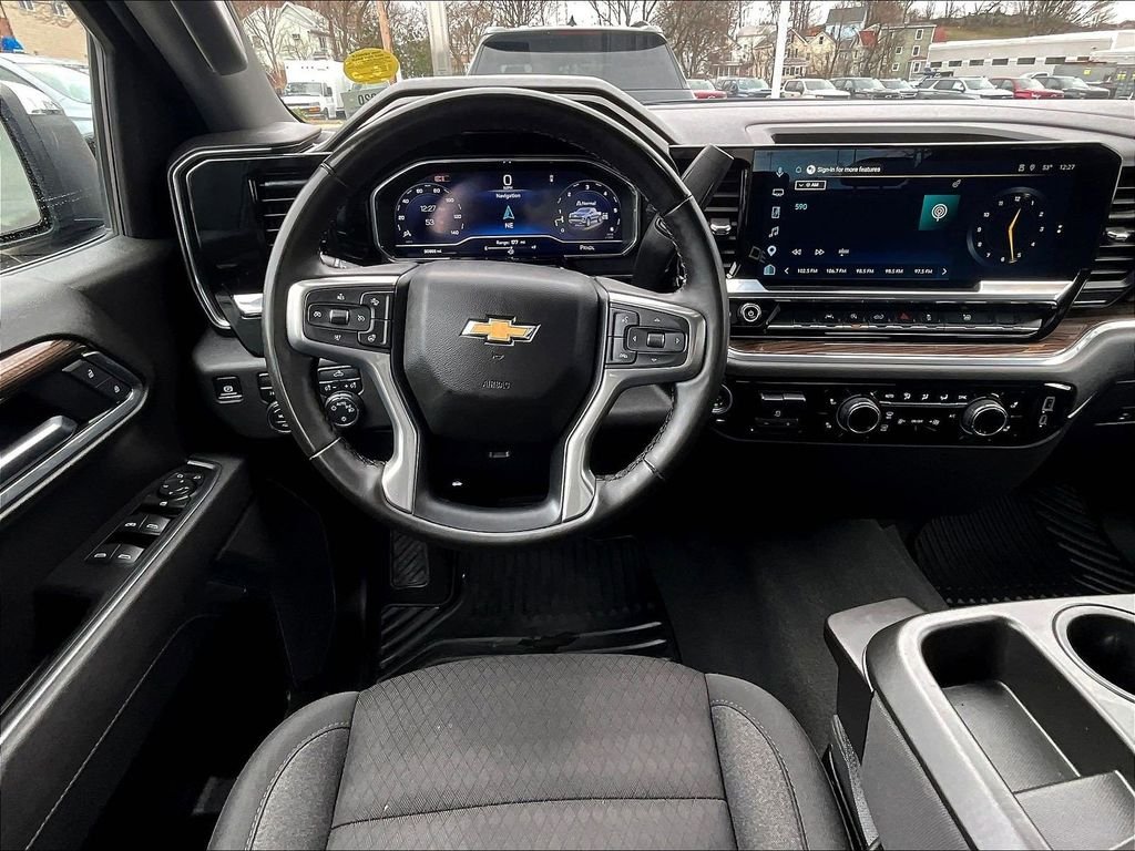Used 2025 Gray Chevrolet LT image 17