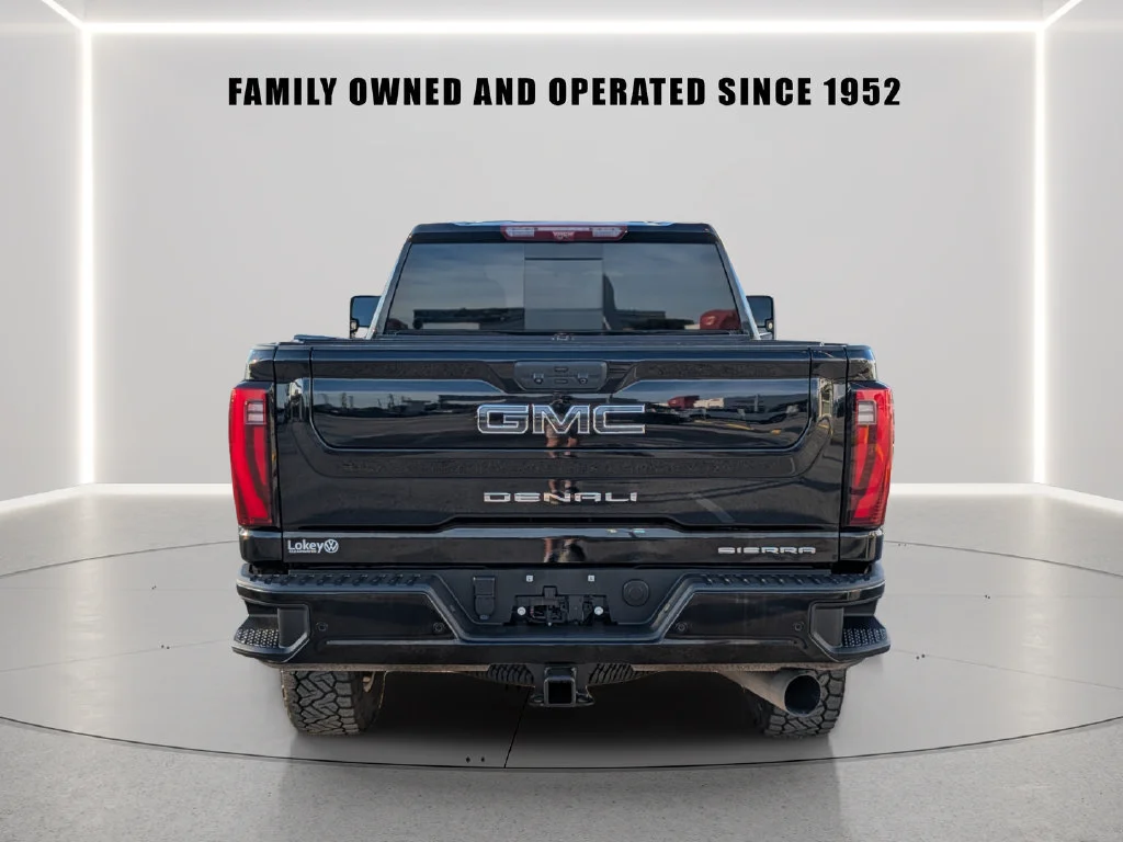 Used 2024 Black GMC Denali Ultimate image 5