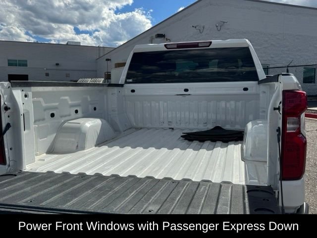 Used 2026 Summit White Chevrolet LT image 22