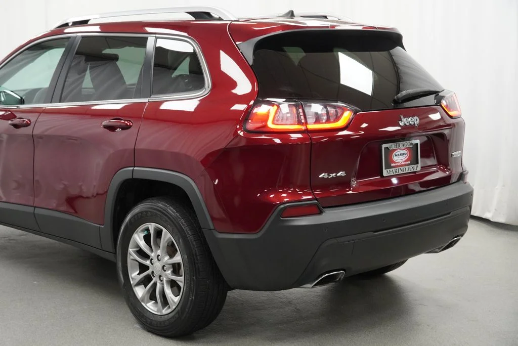 Used 2021 Red Jeep Latitude Lux image 24