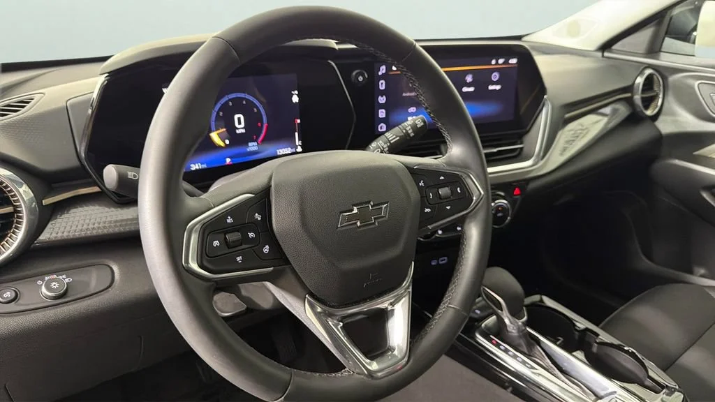 Used 2025 Cacti Green Chevrolet ACTIV image 25
