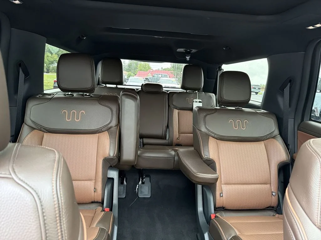Used 2025 Black Ford King Ranch image 13