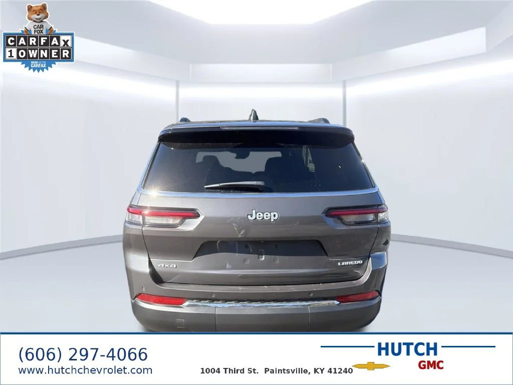 Used 2025 Gray Jeep Laredo image 5