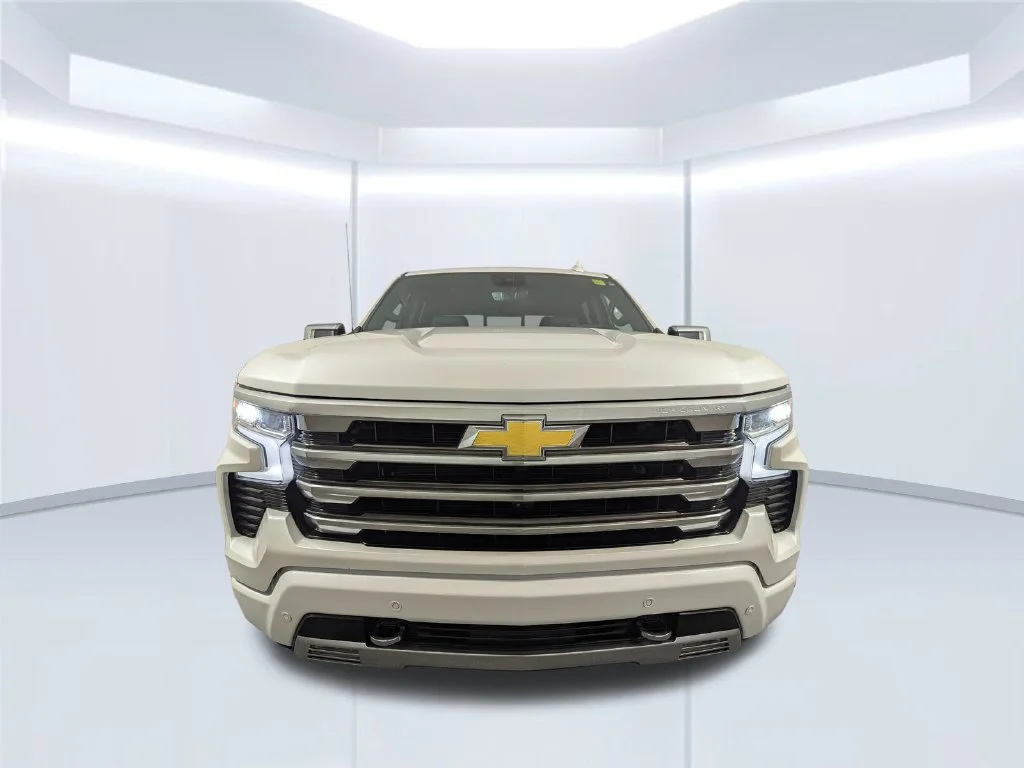 Used 2024 Beige Chevrolet High Country image 6