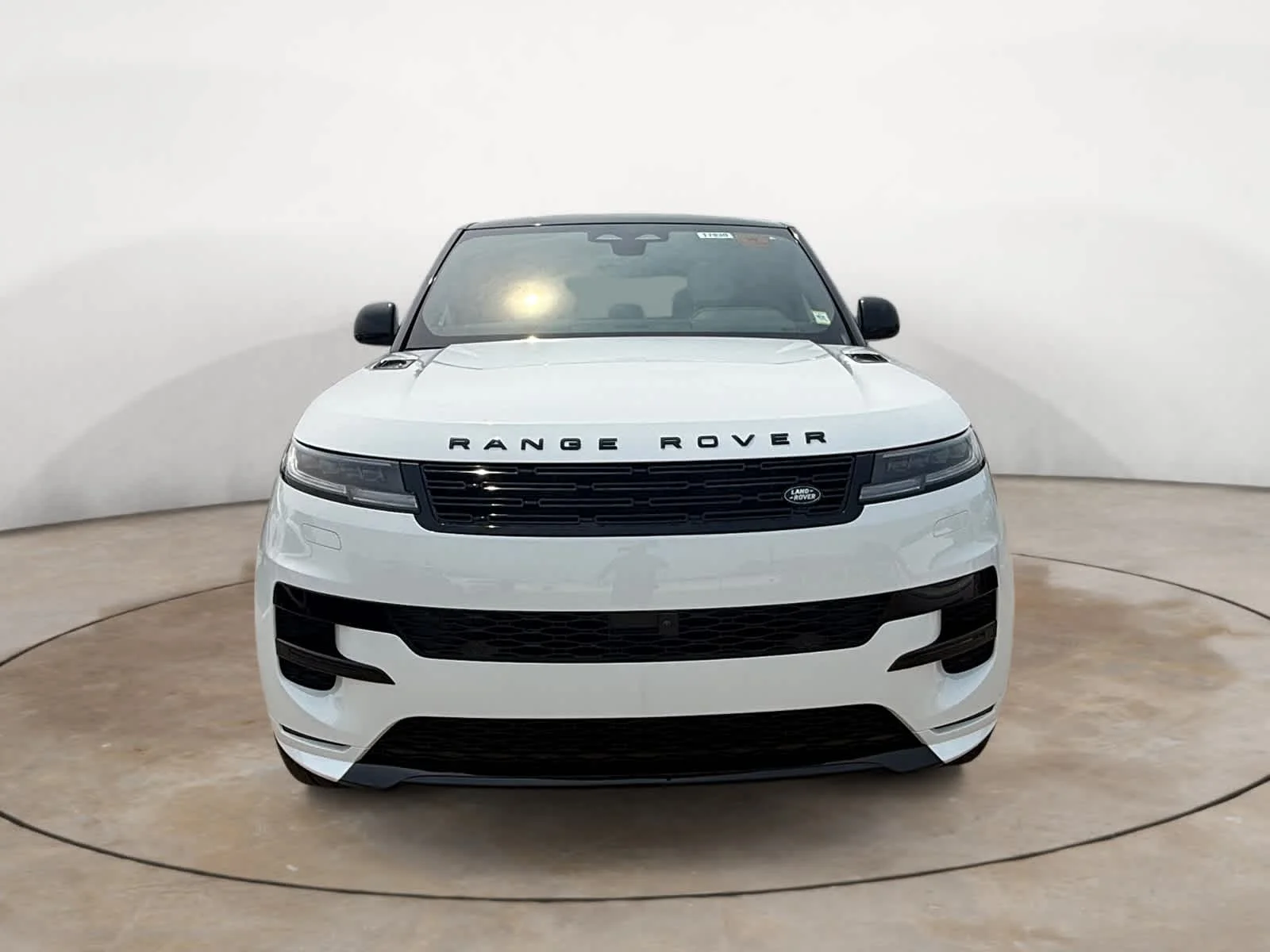 New 2026 Fuji White Land Rover Dynamic SE image 8