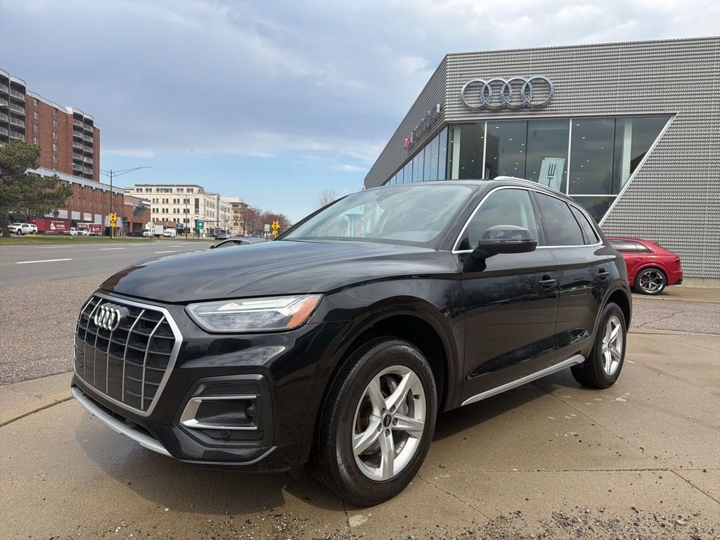 2023 Audi Q5 40 Premium's photo