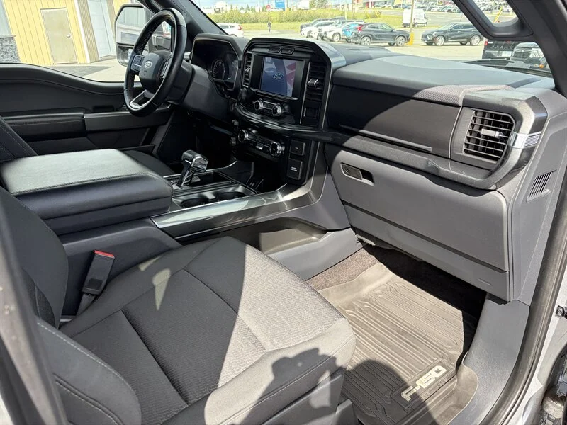 Used 2022 Silver Ford XLT image 7