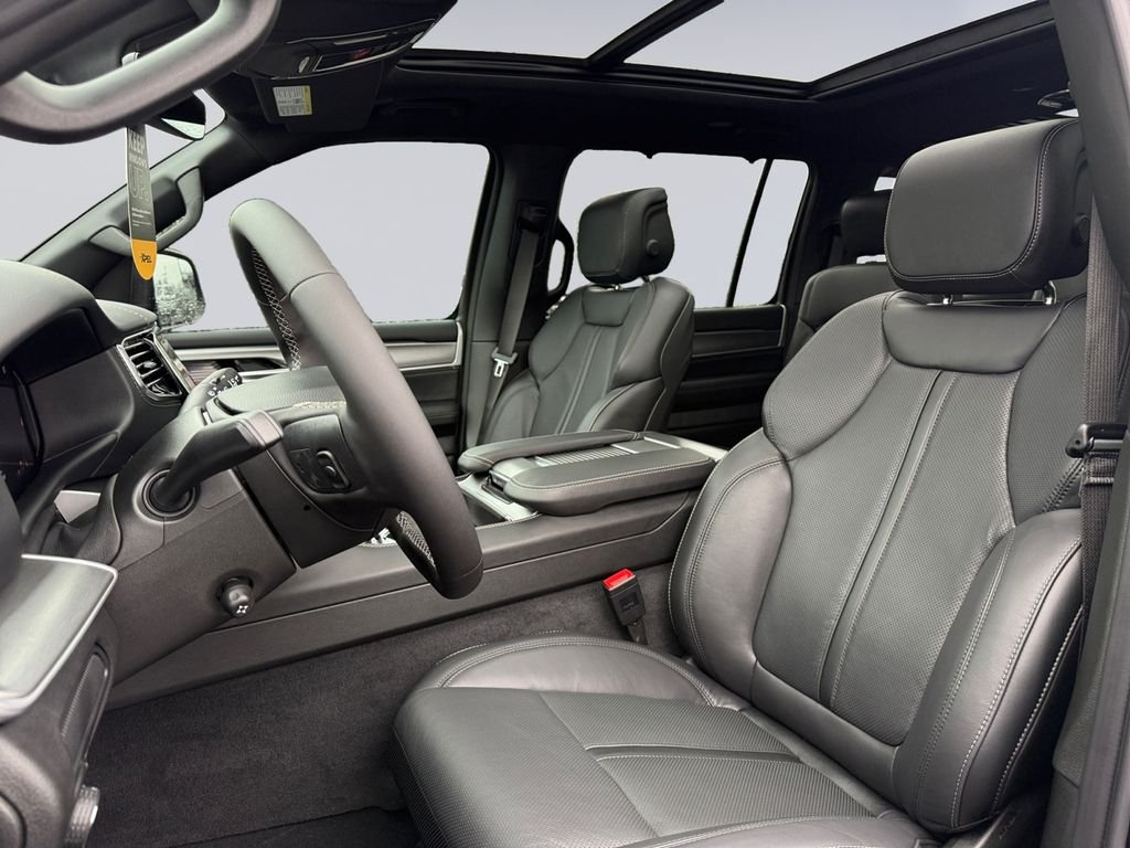New 2026 High Gloss Black Exterior Paint Jeep Limited Reserve image 10