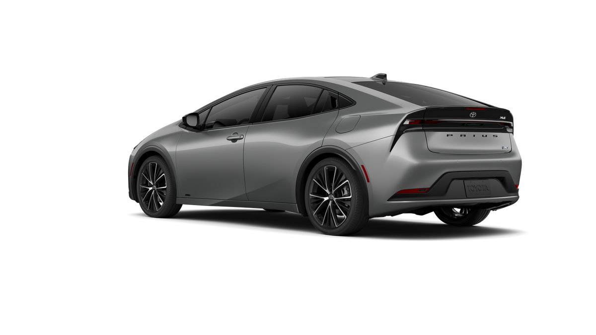 New 2027 Guardian Gray Toyota XLE AWD image 6