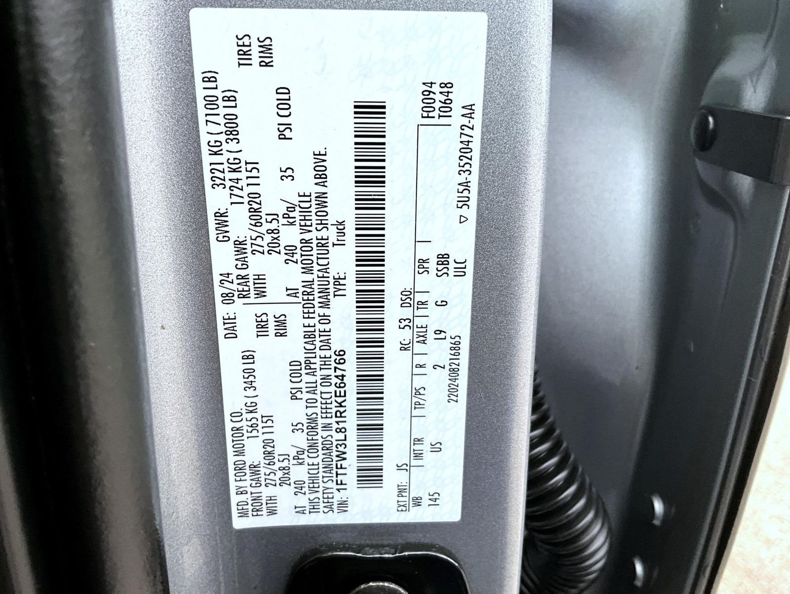 Used 2024 Silver Ford XLT image 27