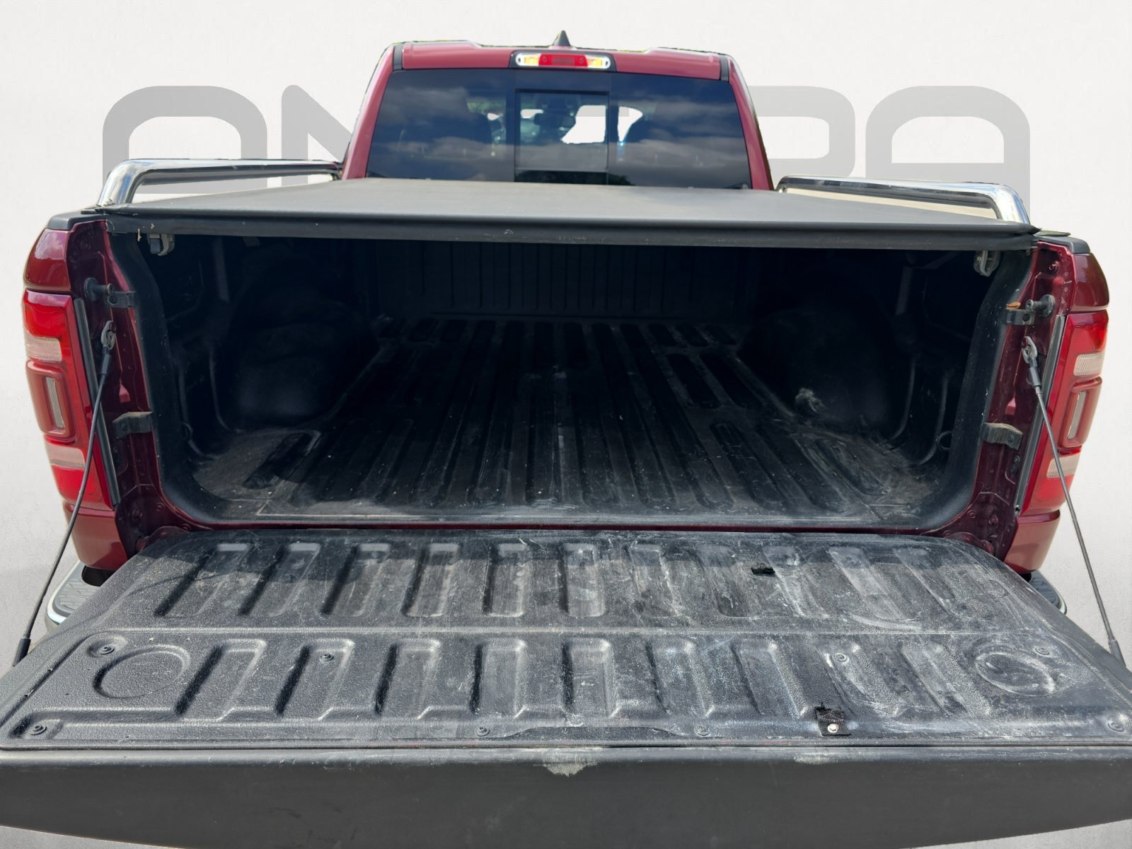 Used 2020 Delmonico Red Pearlcoat Ram Laramie image 14