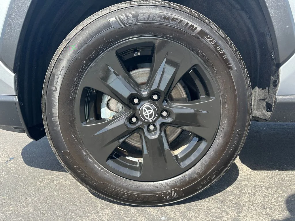 Used 2025 Silver Toyota XLE image 12