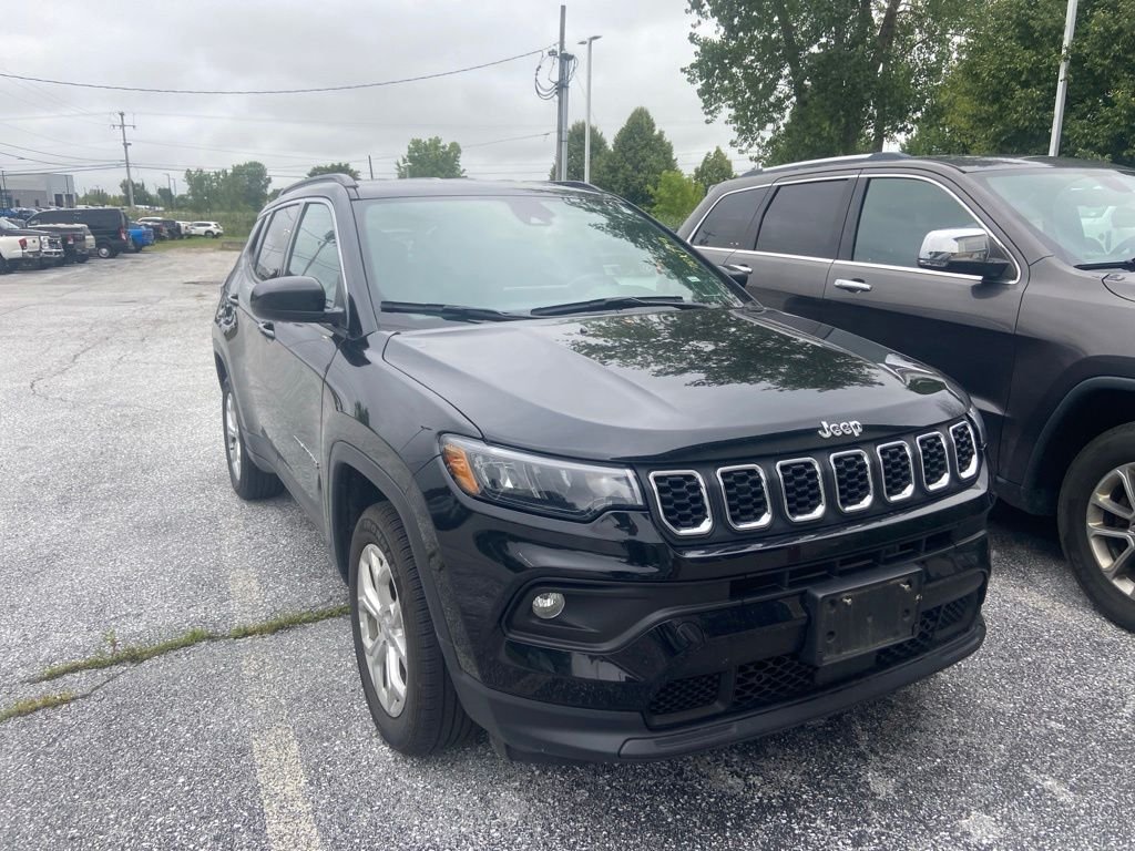 Used 2024 Diamond Black Jeep Latitude image 1