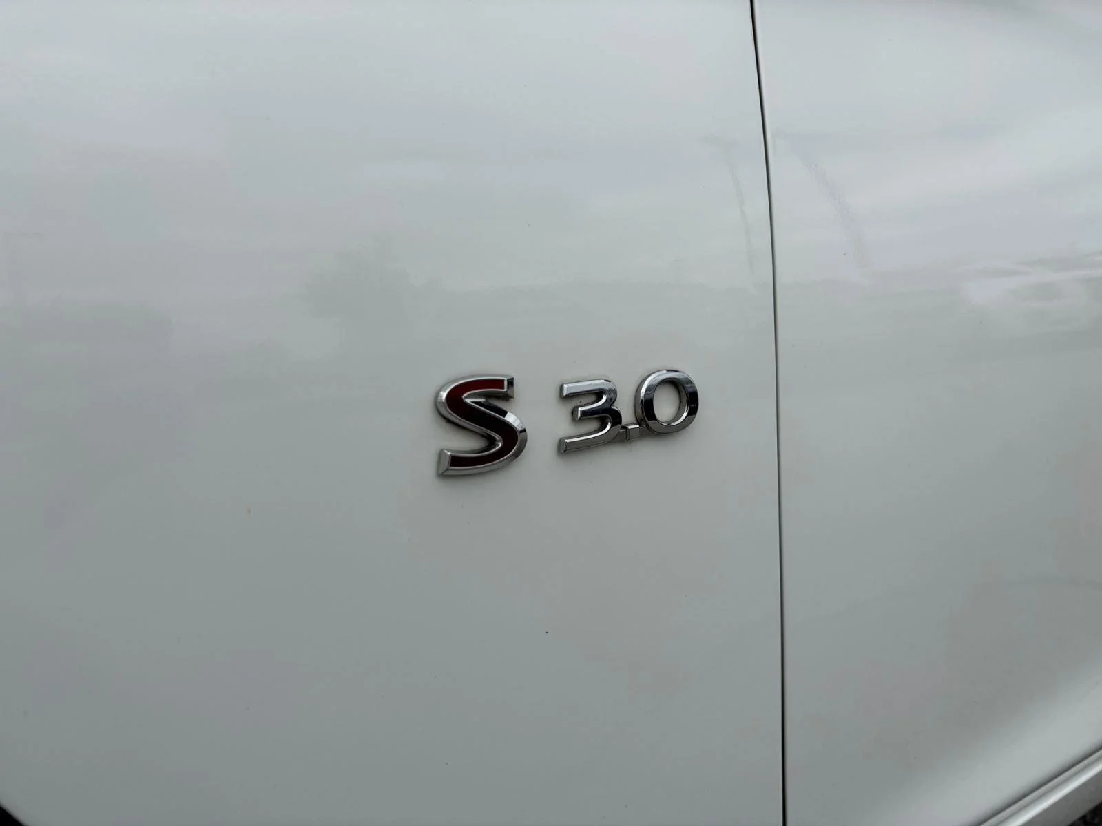 Used 2018 Pure White INFINITI RED SPORT 400 image 49