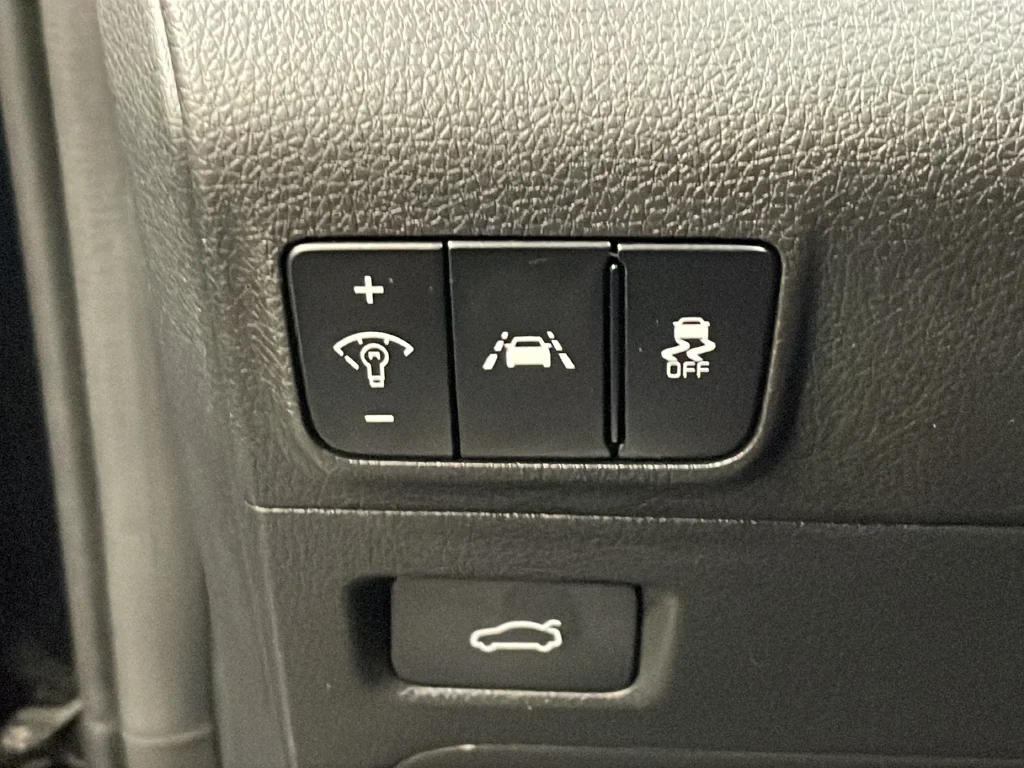 Used 2022 Black Kia GT-Line image 28