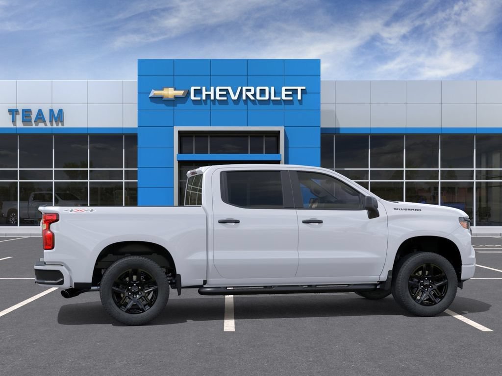 New 2026 Summit White Chevrolet Custom image 5