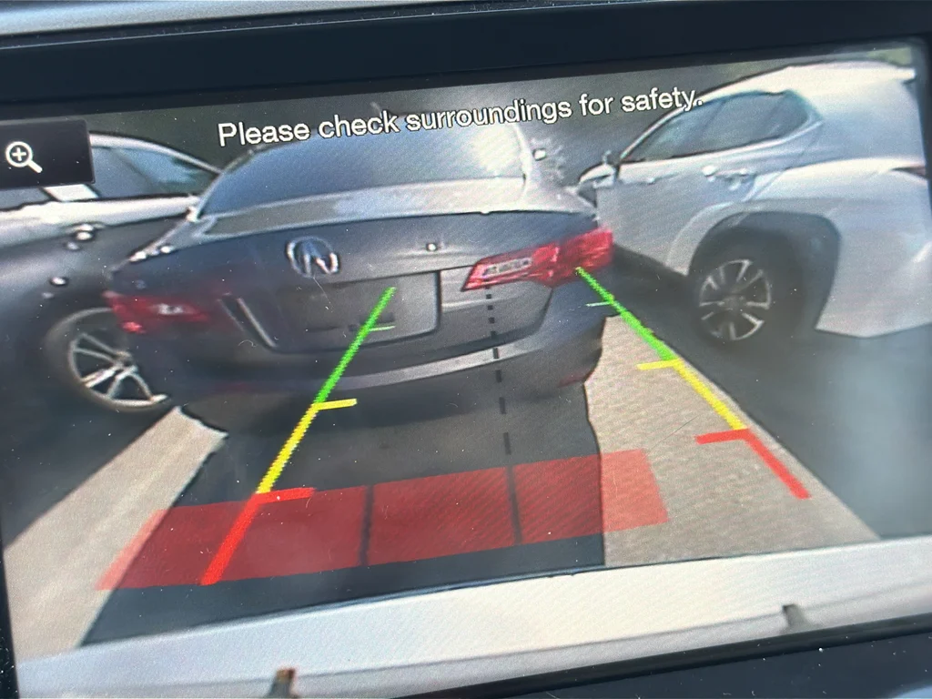 Used 2014 Ingot Silver Metallic Ford SEL image 6