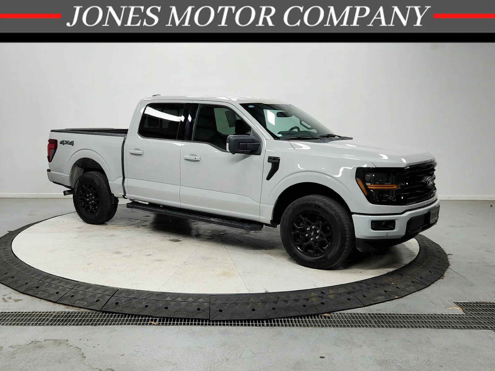 Used 2024 White Ford XLT image 1