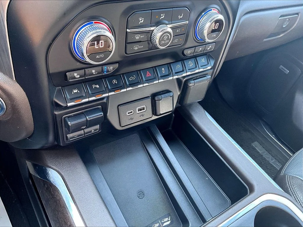 Used 2020 Black GMC Denali image 32