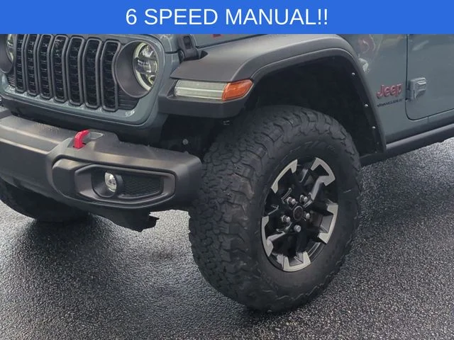 Used 2024 Gray Jeep Rubicon image 9