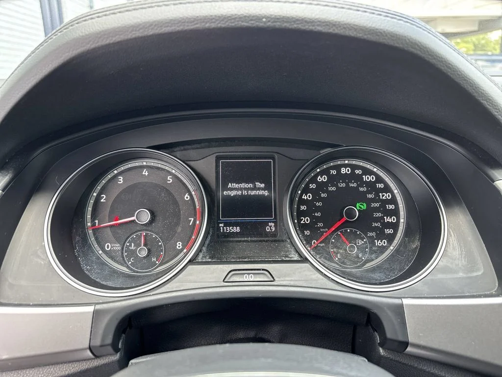 Used 2018 Gray Volkswagen 3.6L V6 SE image 10