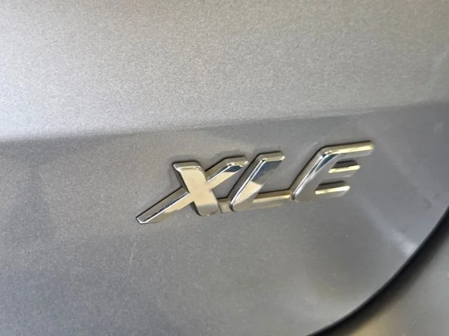 Used 2013 Silver Toyota XLE image 5