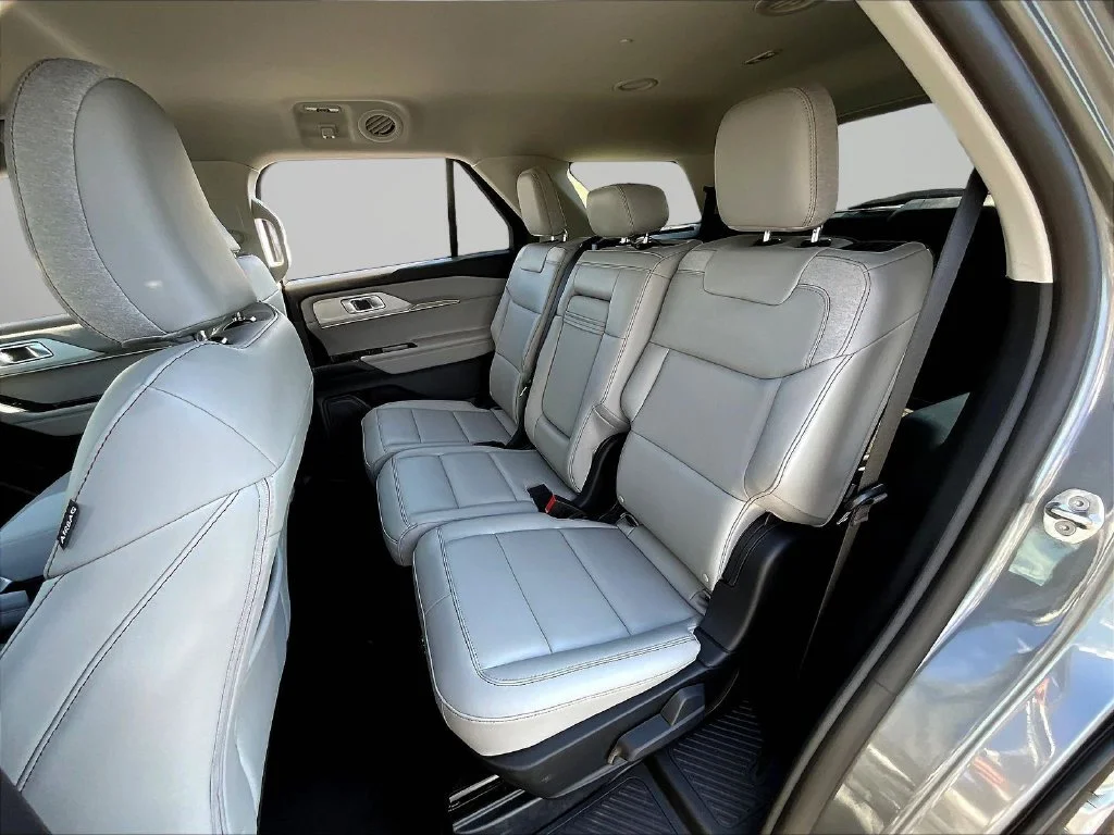 New 2026 Carbonized Gray Metallic Ford Active image 31