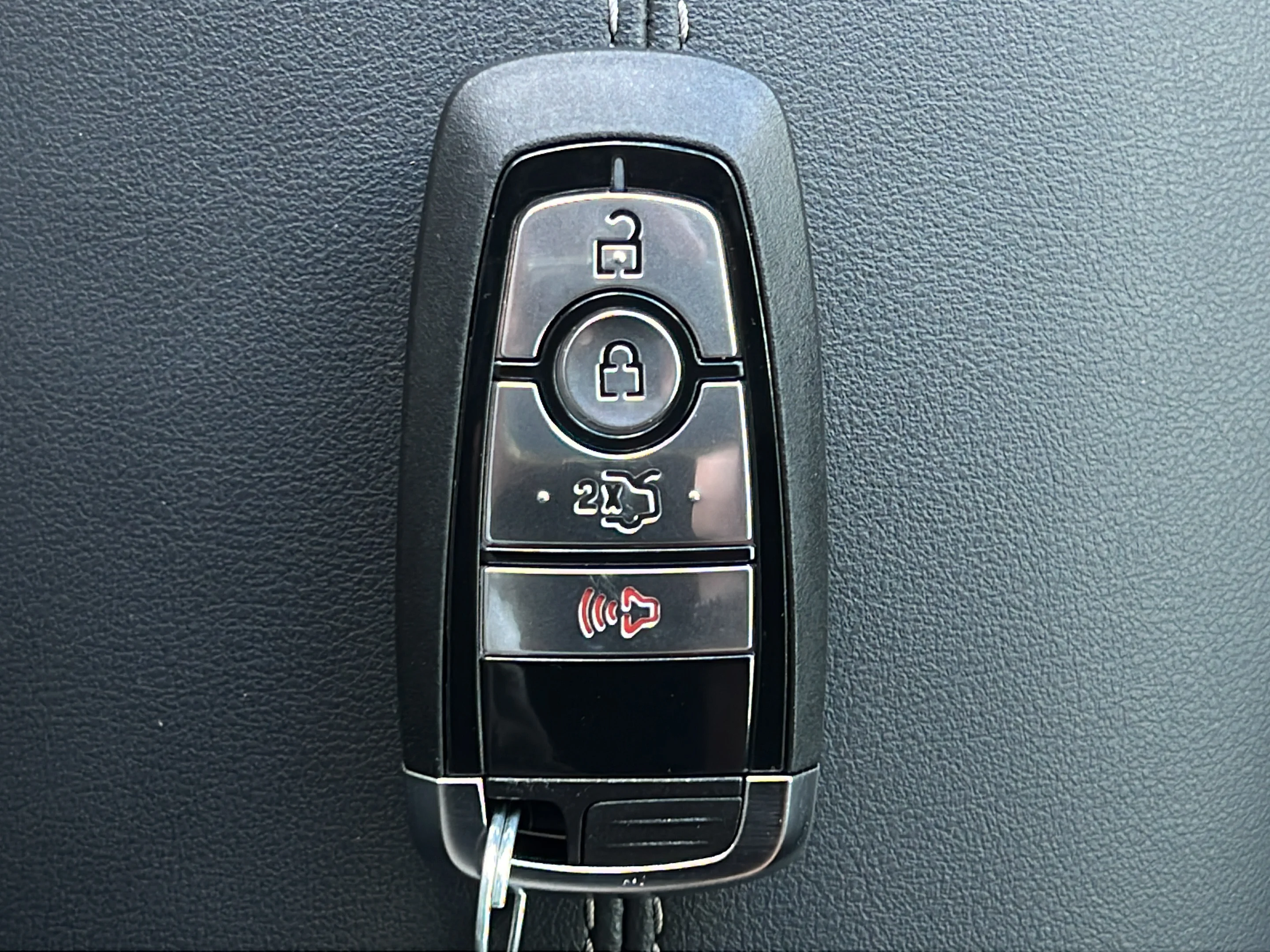 Used 2024 Gray Metallic Ford EcoBoost image 19