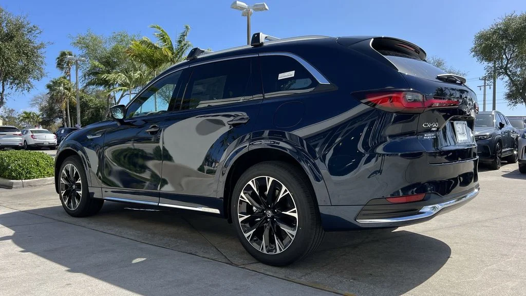 2025 Mazda CX-90 Premium Package - Photo 26