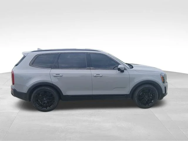 Used 2022 Gray Kia SX image 5
